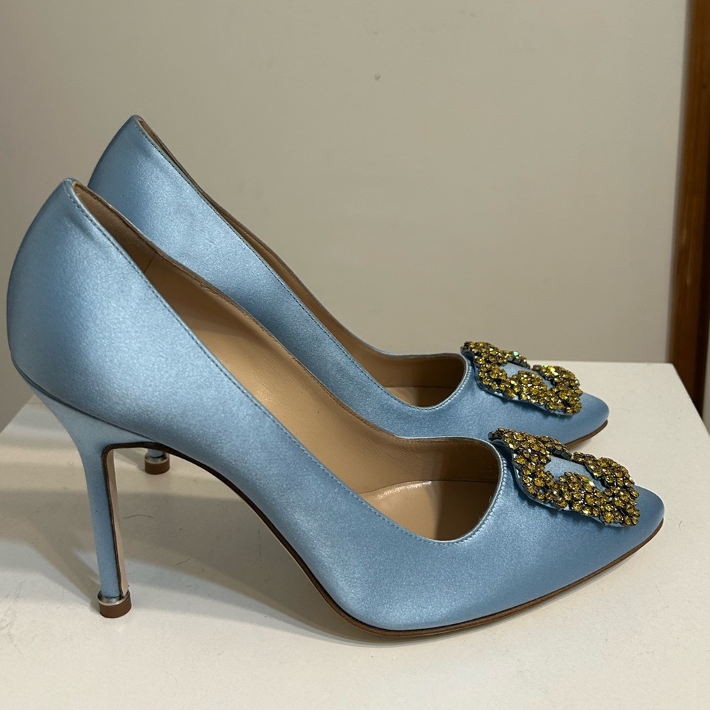 MANOLO BLAHNIK HANGISI 105mm EU 38.5/US 8.5 POWDER BLUE WEDDING